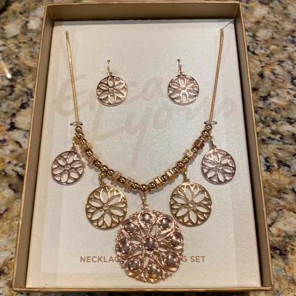 Erica Lions Necklace and Earrings Set - Picture 6 of 6